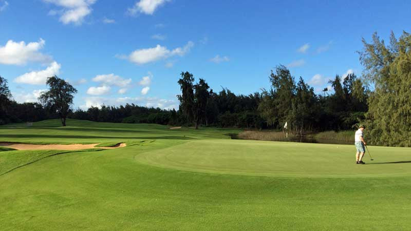 Putting at Turtle Bay Oahu