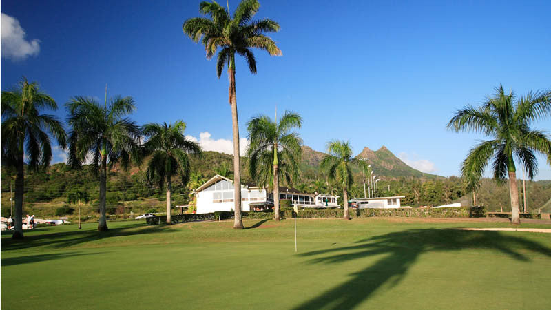 Olomana Golf Club House and 18th green