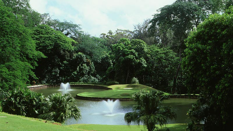 Royal Hawaiian Golf Club  Pond Hole #2